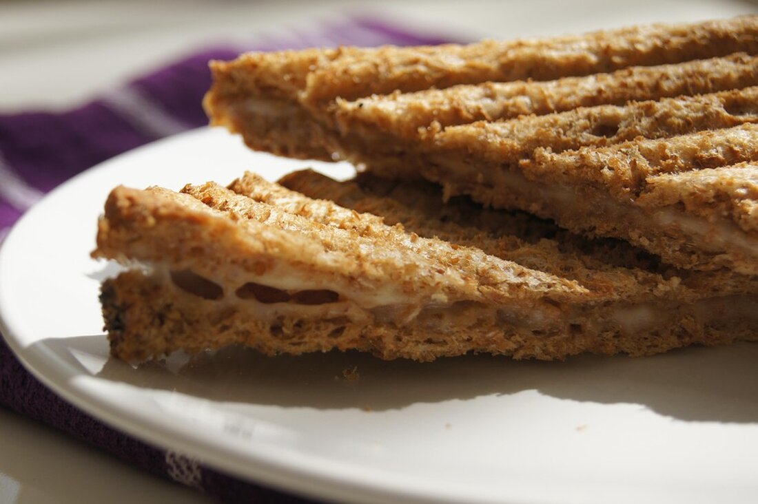 Entdecken Sie 12 ikonische Sandwiches der USA und die besten Orte, um sie zu genießen. Von New York bis New Orleans – eine kulinarische Reise durch die Esskultur Amerikas!