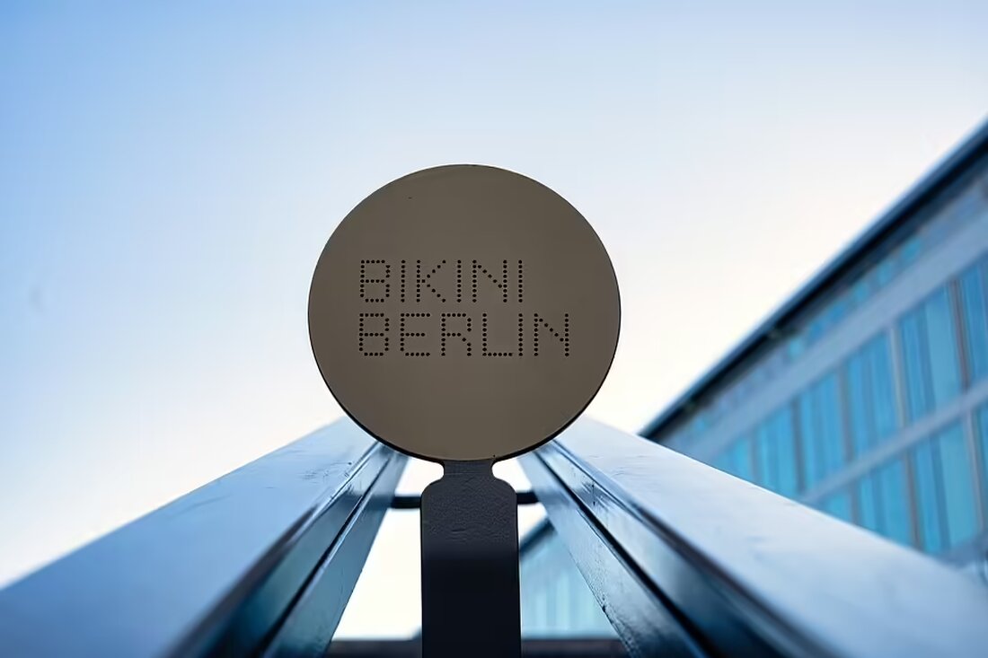 Marko Savic von "Das Kult" übergibt 5.000 Euro an den Verein „Melkhilft“ zur Unterstützung von Hochwasseropfern in Melk. Eine wichtige Geste der Solidarität, die auch Zukunftsperspektiven bietet.