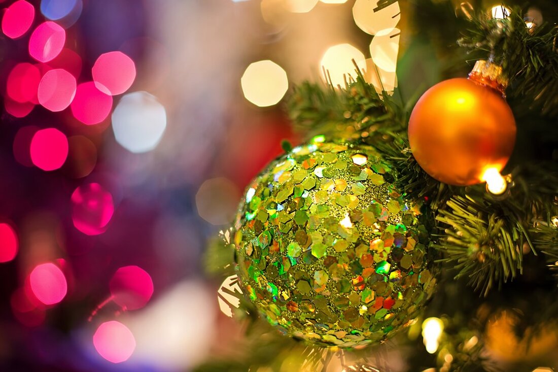 Entdecken Sie den Adventmarkt in Schandorf mit besinnlicher Musik, festlichen Ständen und kulinarischen Köstlichkeiten. Ein Highlight der Gemeinde, das zum Feiern und Genießen einlädt!