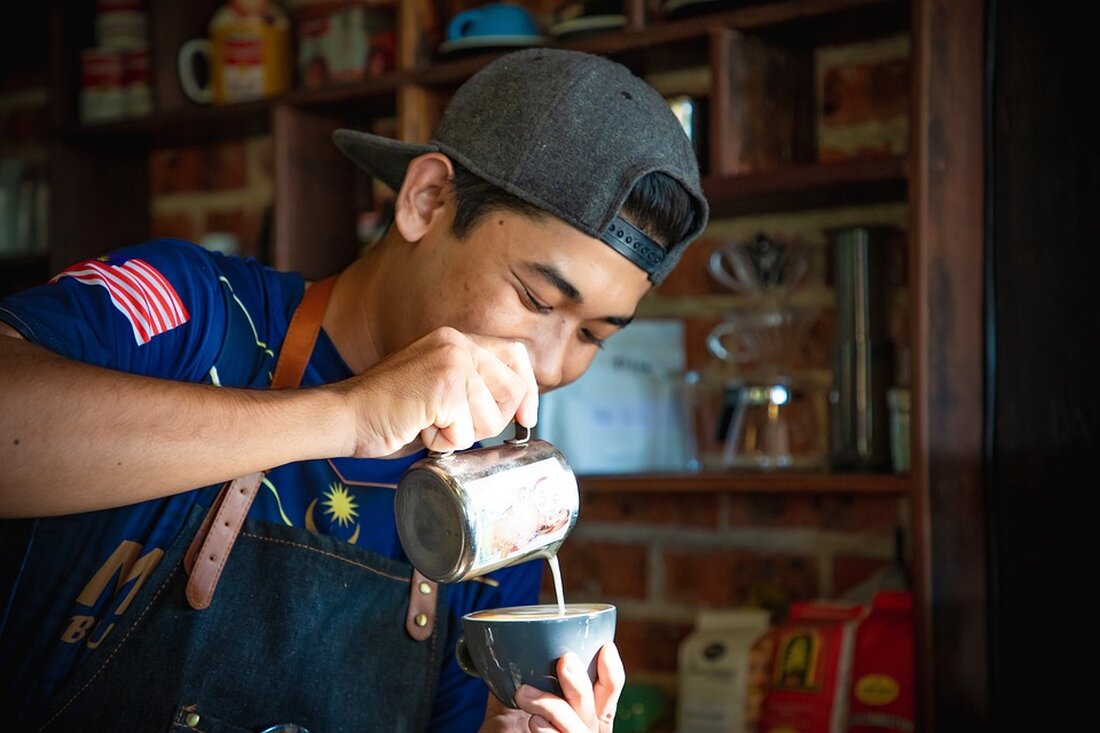 Entdecken Sie im BAHI Bregenz exquisite Kaffeeerlebnisse mit TREVO Bohnen. Nachhaltigkeit, Qualität und ein geschultes Barista-Team garantieren höchsten Kaffeegenuss in modernem Ambiente.