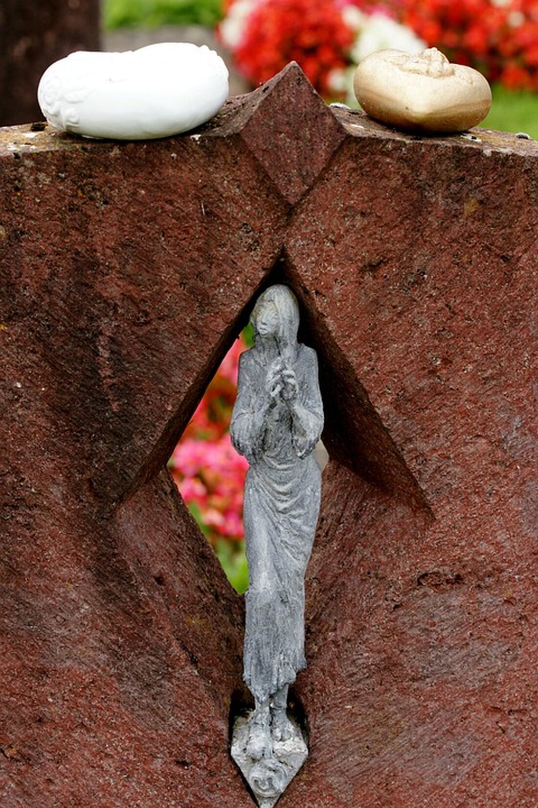 Entdecken Sie besinnliche Adventswanderungen im Eschenauer Eselgarten! Erleben Sie gemeinsam mit Eseln Geschichten und Punsch. Jetzt anmelden und Adventstage genießen!