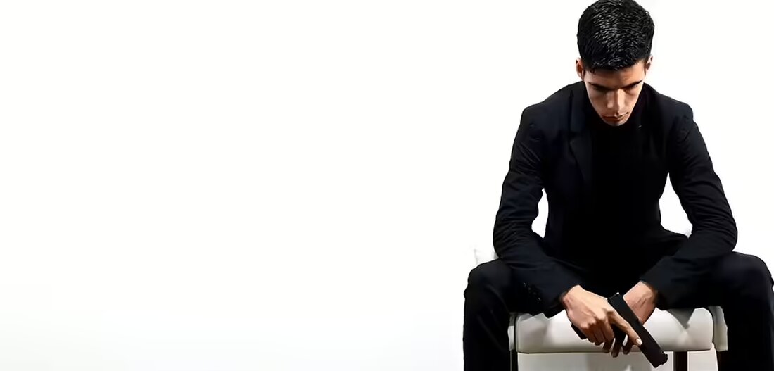 Bewaffneter Überfall auf Tankstelle in Ternitz: Der Täter wurde dank einer schnellen Alarmfahndung festgenommen. Weitere Ermittlungen laufen. Erfahren Sie mehr über die aufregenden Ereignisse.