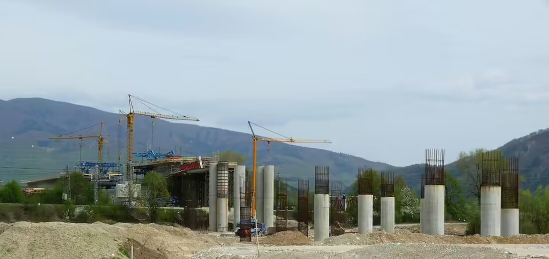 Trotz einer Aufstockung des Bildungsbudgets um 1,5 Millionen Euro kritisieren Experten, dass dies nicht ausreicht für echte Verbesserungen im Bildungssektor. Ein Überblick über die Debatte und die Auswirkungen.