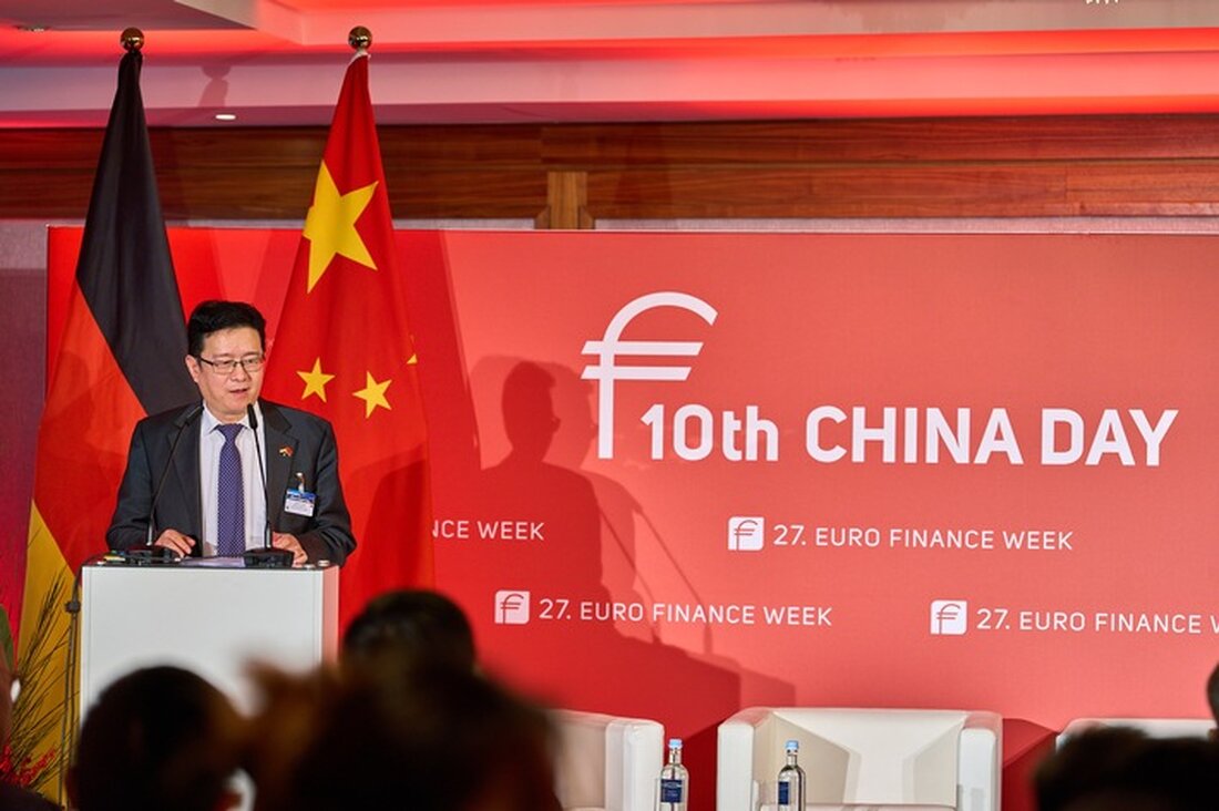 Am 18. November 2023 fand der 10. China Day der Euro Finance Week in Frankfurt statt, fokussiert auf deutsch-chinesische Wirtschaftsbeziehungen.