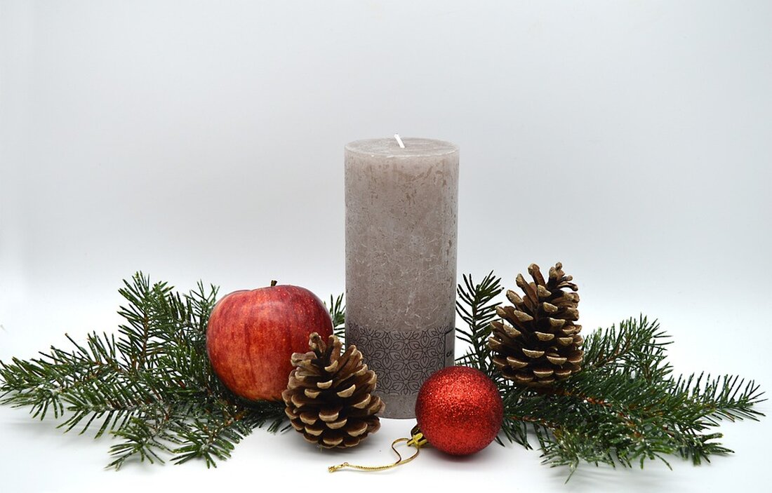 Der Nikolaus aus Lanzenkirchen besucht die MeinBezirk-Redaktion und spricht über seinen Beruf, Traditionen und die Bedeutung von Güte und Barmherzigkeit für Kinder. Ein spannendes Interview!