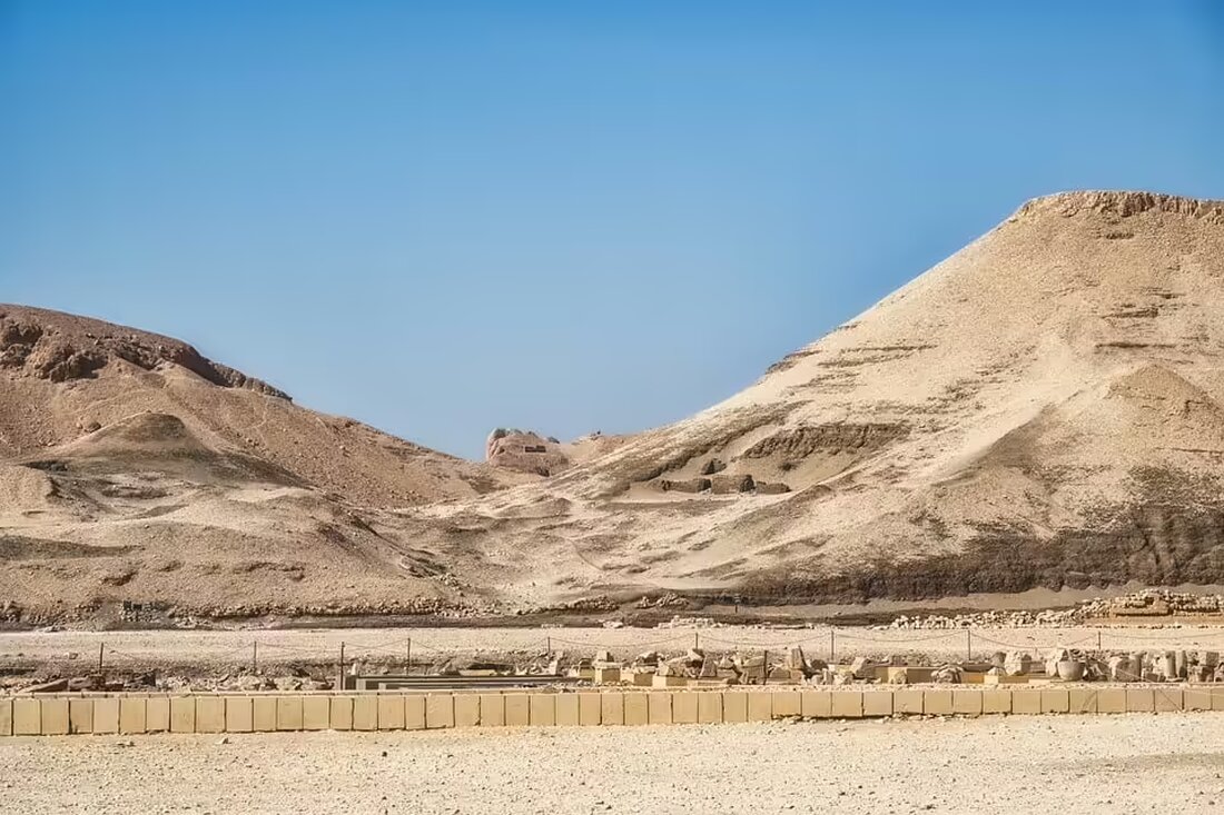 Der Kulturverein Etty beleuchtet in „Sex in Linz“ die bemerkenswerte Geschichte der sexuellen Dienstleistungen. Premiere am 16. November im ehemaligen Pornokino Eisenhand. Ein amüsantes und tiefgründiges Stück!