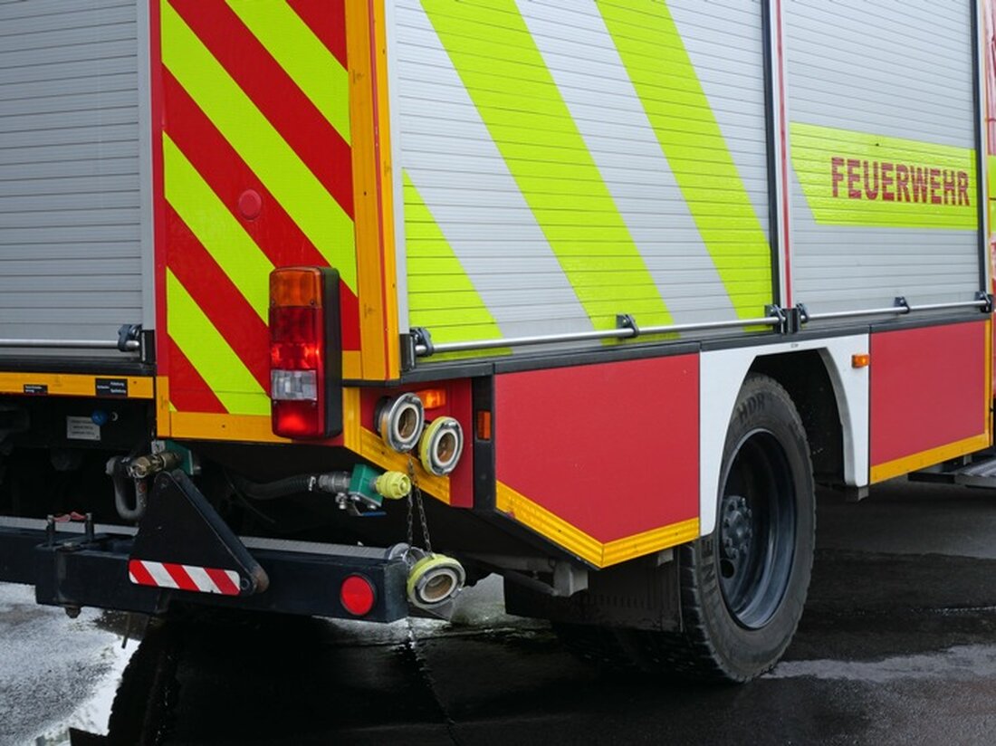 Am 18. November 2024 brach in Monheim am Rhein ein Sauna-Brand aus. Die Polizei ermittelt wegen fahrlässiger Brandstiftung.