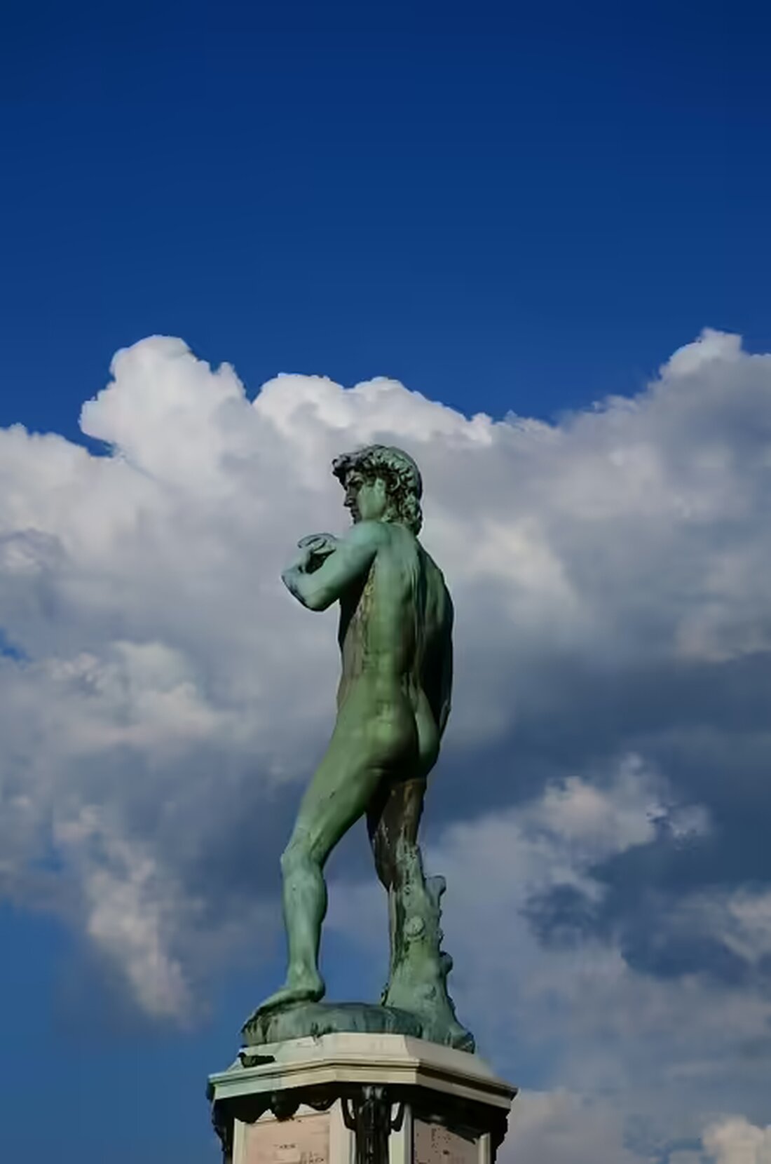 Erleben Sie die packende Dernière von LA TRAVIATA unter der Regie von Peter Konwitschny in Graz. Emotional, kraftvoll und mit herausragenden Solisten: Ein unvergesslicher Opernabend!