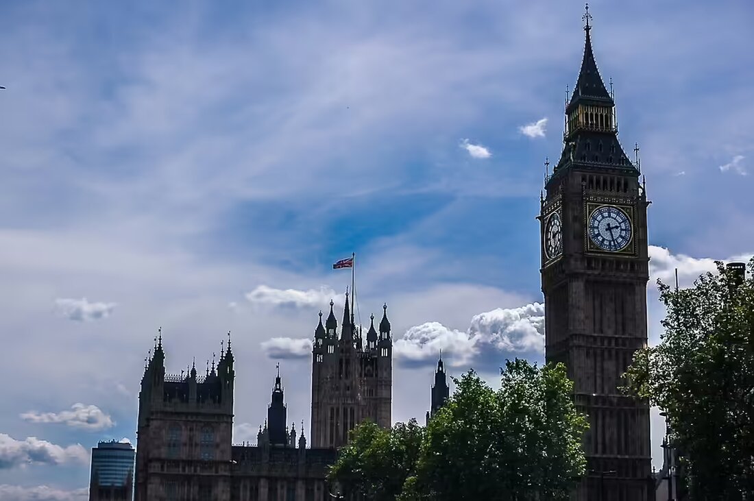 Die FPÖ nominiert Elisabeth Schwetz als Nachfolgerin von Walter Rosenkranz in der Volksanwaltschaft. Ihre Expertise im Verwaltungsrecht verspricht eine verantwortungsvolle Amtsführung.