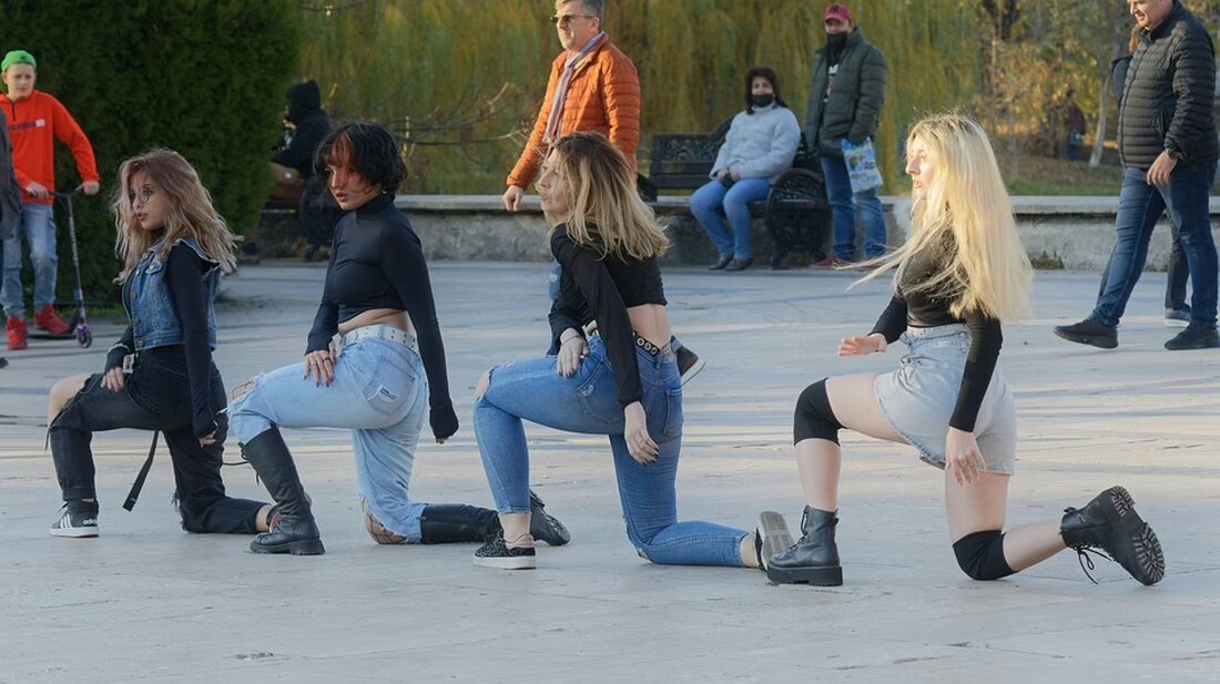 Erleben Sie die Gerald Gradwohl Group in Zwettl mit ihrem explosiven "High Energy Jazzrock". Stilistische Vielfalt und kreative musikalische Ideen erwarten Sie – ein unvergesslicher Abend!