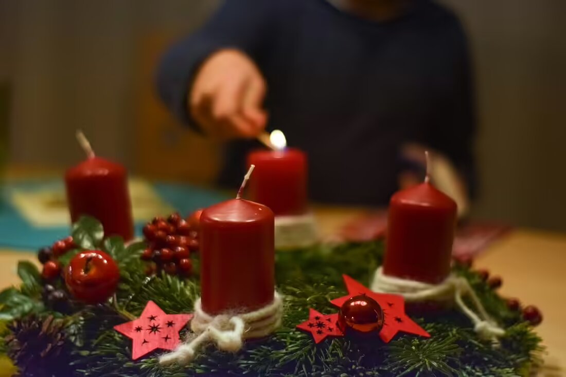 Entdecken Sie die festlichen Vorweihnachtsveranstaltungen im "Wieser Advent". Lassen Sie sich von traditionellem Flair und herzlicher Gemeinschaft in der Gemeinde Wies verzaubern!