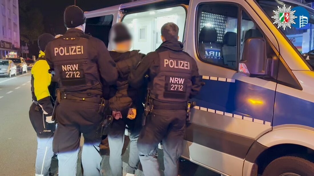 Erfolgreicher polizeilicher Schwerpunkteinsatz in Oberhausen zur strategischen Fahndung: 121 Kontrollen, Festnahmen, und Ordnungsmaßnahmen.
