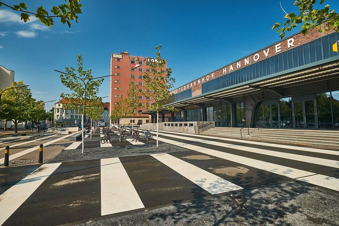 Erfahren Sie, wie der Bildungscampus Mostviertel in Mauer das Pflegestudium revolutioniert hat. Dank der engagierten Beteiligten konnte dieser historische Ort erfolgreich revitalisiert und das einjährige Jubiläum gefeiert werden. Jetzt mehr erfahren!