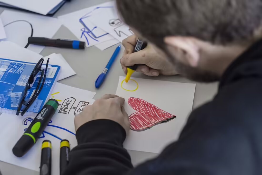 Nach erfolgreichem Abschluss des Lehrgangs „Kommunale Kommunikation“ haben acht Gemeinden in Ybbs/Donau Urkunden für hervorragende Kommunikationsarbeit erhalten. Erfahren Sie mehr über diesen wichtigen Schritt zur Verbesserung der Gemeindekommunikation!