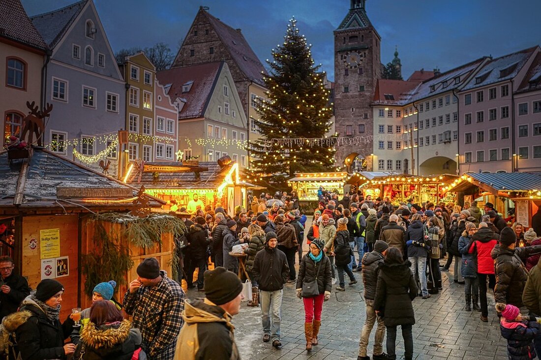 Entdecken Sie den Weihnachtsmarkt in Esslingen, der von "The Times" zu einem der schönsten in Europa gekürt wurde. Erleben Sie festliche Atmosphäre, Fachwerkhäuser und ein vielfältiges Rahmenprogramm!