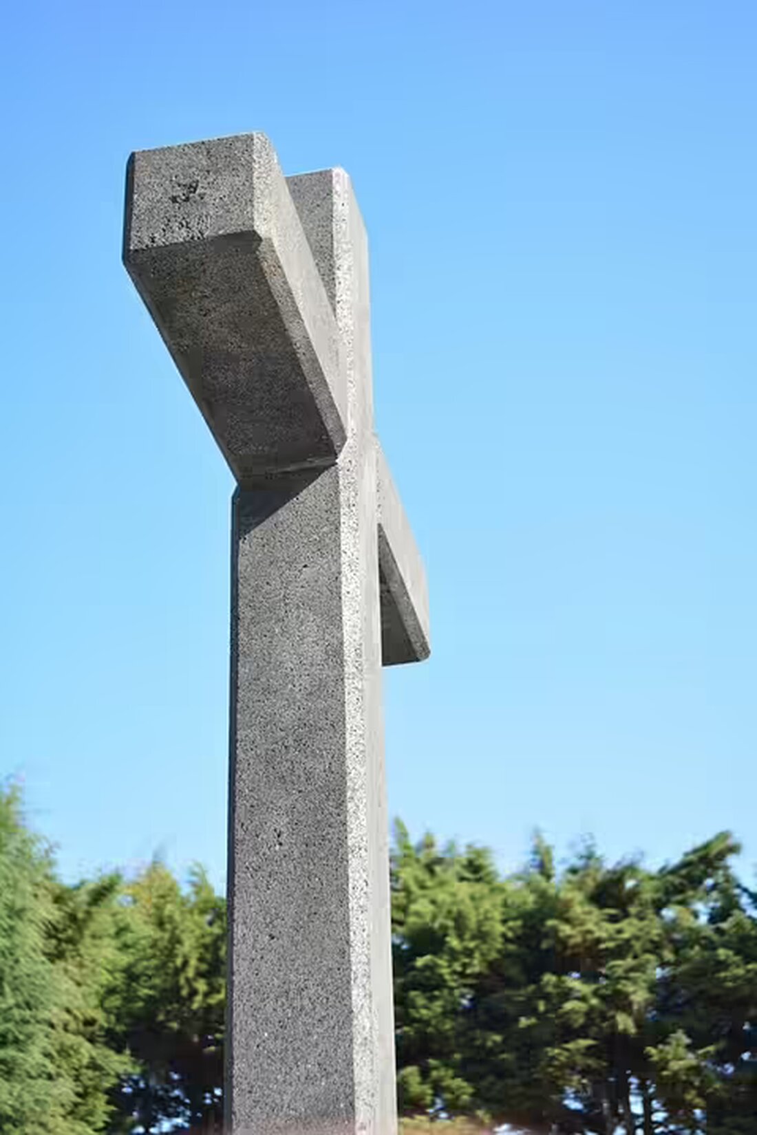 FC Rohrendorf triumphiert souverän mit 3:0 gegen SC Gmünd und sichert wichtige Punkte im Abstiegskampf. Alle Ergebnisse, Tabellen und Torschützen der 2. Landesliga West (NÖ) hier!
