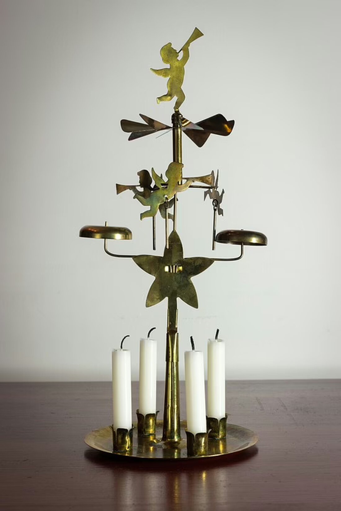 Erleben Sie eine märchenhafte Weihnachtszeit in Feldkirchen! Ab 29. November erwarten Sie festlich geschmückte Schaufenster, zahlreiche Aktivitäten für Kinder und Erwachsene sowie musikalische Highlights. Verpassen Sie nicht den Christkindlmarkt!