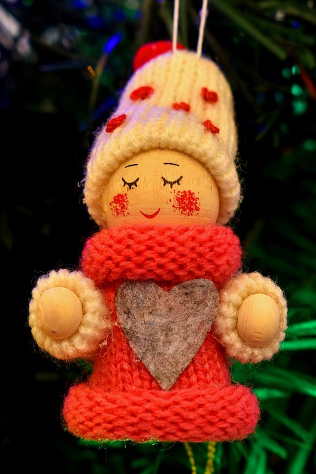 Erleben Sie den zauberhaften Adventmarkt in St. Georgen/Gusen am 30. November ab 14 Uhr! Genießen Sie festliche Stimmung mit den Mühlviertler Rauhteufeln und weihnachtlichen Angeboten.