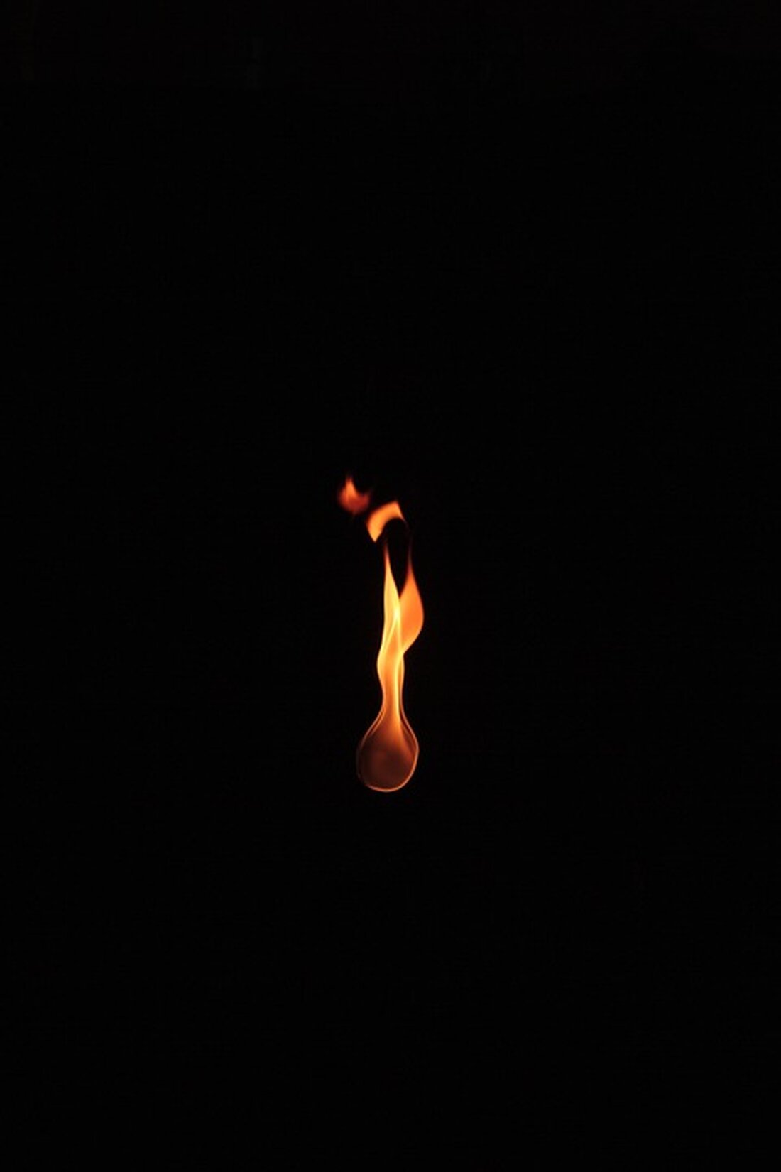 Starke Rauchentwicklung und Staubexplosion im Holzheizkraftwerk in Horn-Bad Meinberg. Feuerwehr im langwierigen Einsatz. Informationen zu aktuellen Brandmeldungen hier!