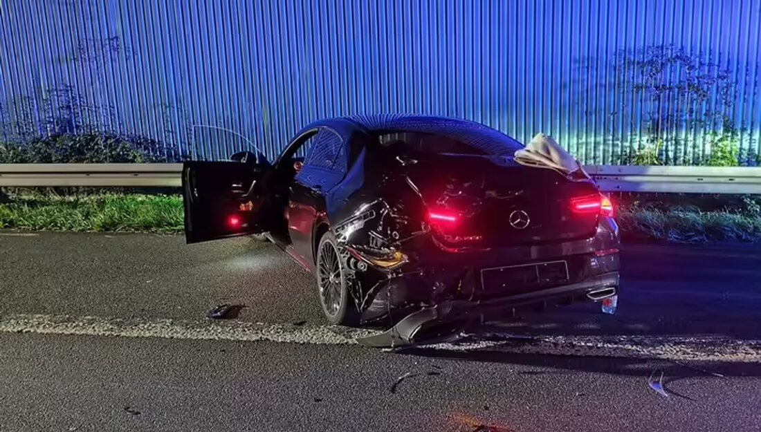 Die Feuerwehr Gevelsberg rückte am Donnerstag zu mehreren Einsätzen aus, darunter Türöffnungen, ein Brandcheck und ein Verkehrsunfall.