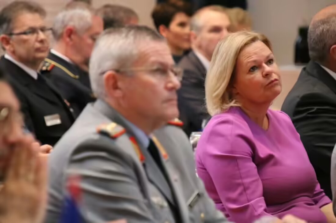 Auf der 71. Delegiertenversammlung des DFV in Frankfurt am Main lobten Politiker den Einsatz der Feuerwehren und erörterten wichtige Reformen.