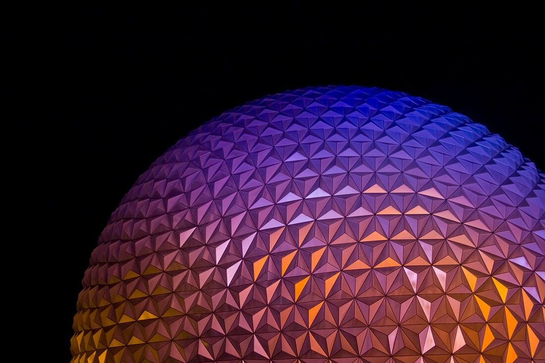 Erfahren Sie, welche spannenden Neuerungen die Freizeitparks Europa-Park und Tripsdrill für 2025 planen! Von interaktiven Fahrgeschäften bis zu nachhaltigen Attraktionen – hier gibt's alle Details.