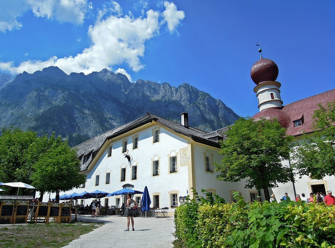 Das Wirtshaus Leopold in Marktl wurde im Gault Millau 2025 erstmals mit einer Haube ausgezeichnet. Küchenchef Jürgen Illmeyer begeistert mit traditionellen Gerichten für Genießer.