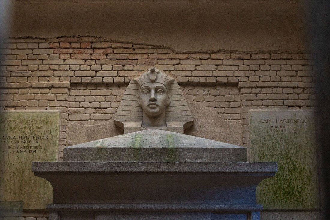 Bei der Dorferneuerung führt ein Planungsfehler zu Mehrkosten von 10.000 Euro. Der Umstieg der Entwässerungsroute wegen Grabstellen sorgt für Diskussionen im Gemeinderat.