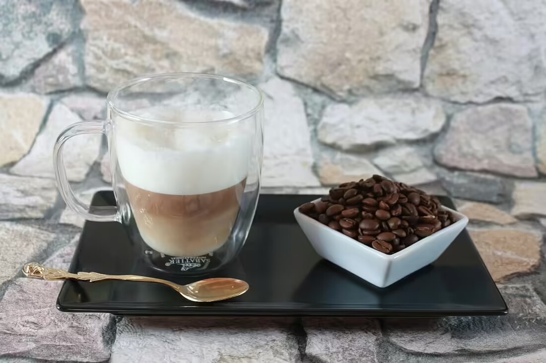 Erleben Sie die 13. Junker-Verkostung des Liezener Lions Club am 8. November! Genießen Sie Weine von 10 Weingütern und unterstützen Sie soziale Projekte in der Region. Verpassen Sie nicht die Verlosung!