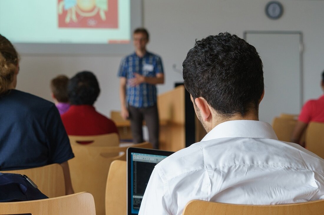 Johann Lefenda spricht in Haslach über Megatrends und gesellschaftlichen Wandel. Erfahren Sie mehr über die spannenden Entwicklungen in unserer Gesellschaft und deren Auswirkungen.
