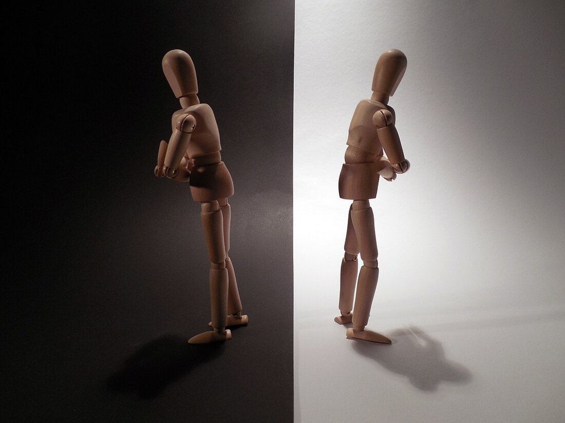 Gewalttätige Ausschreitungen beim Fußballspiel Sturm Graz gegen Atalanta: Fans geraten mit Polizei aneinander. Aktuelle Ermittlungen zu den Hooligans laufen. Details hier erfahren!