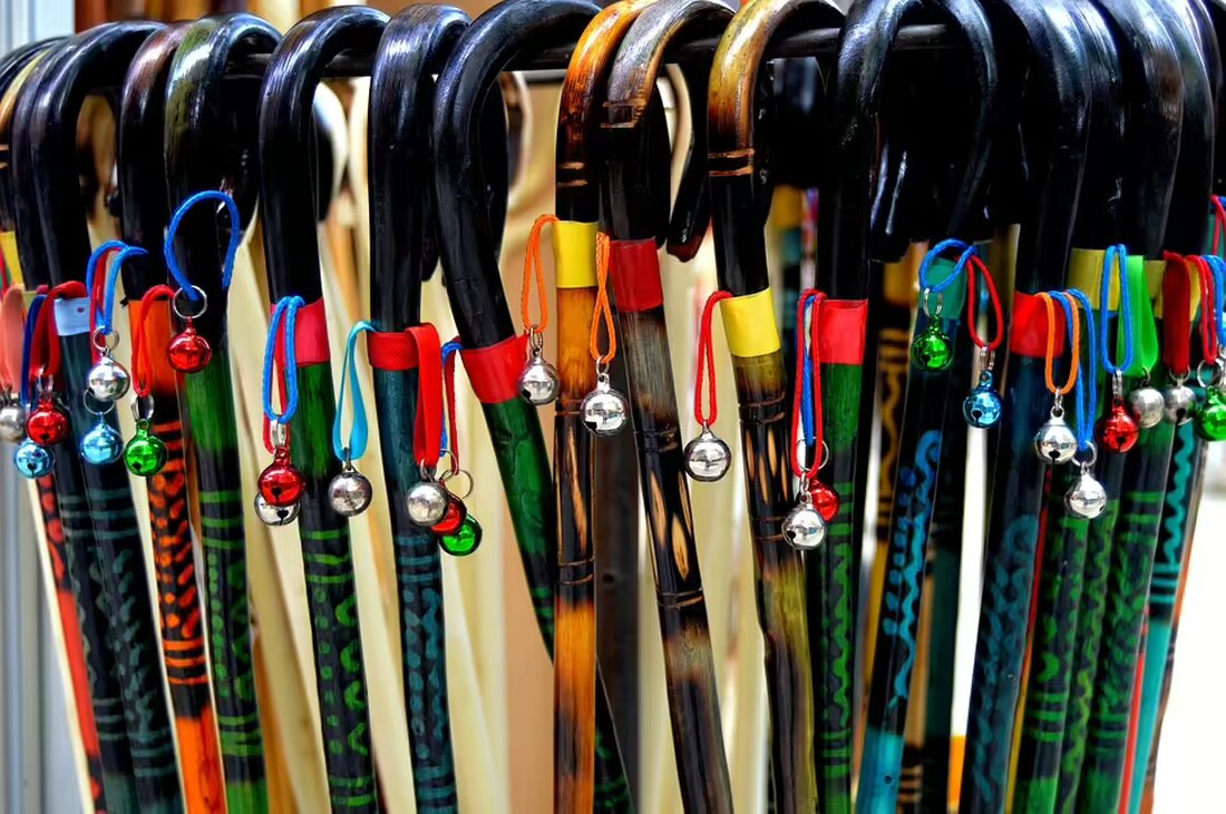 Entdecken Sie, wie der Club der Frechdachse im Jagdmuseum Stainz kreativ wurde! Kinder bastelten Vogelfutterstellen und erforschten die beeindruckende Tierwelt des Museums. Ein spannendes Ferienhighlight!