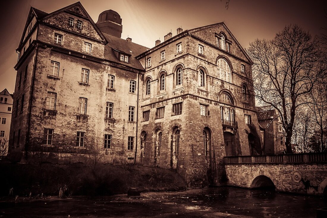 Die einst als „haunted“ geltende Insel Poveglia in Venedig wird zu einem Rückzugsort für Einheimische, während Touristen ausgeschlossen bleiben. Ein Sieg gegen den Overtourismus.
