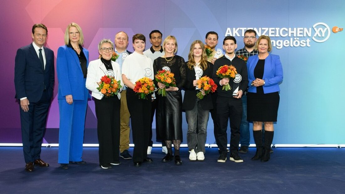 Bundesinnenministerin Nancy Faeser ehrt am 18. November 2024 in Mainz neun mutige Menschen mit dem "XY-Preis" für Zivilcourage.
