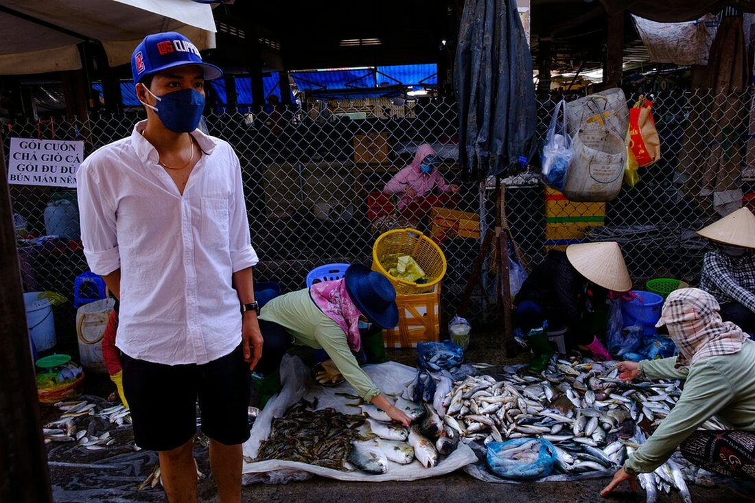 Erleben Sie die Herbsthausmesse von JH-Tischlermontagen in Neutal: spannende Neuheiten, kulinarische Highlights beim Showkochen und attraktive Angebote für Besucher.