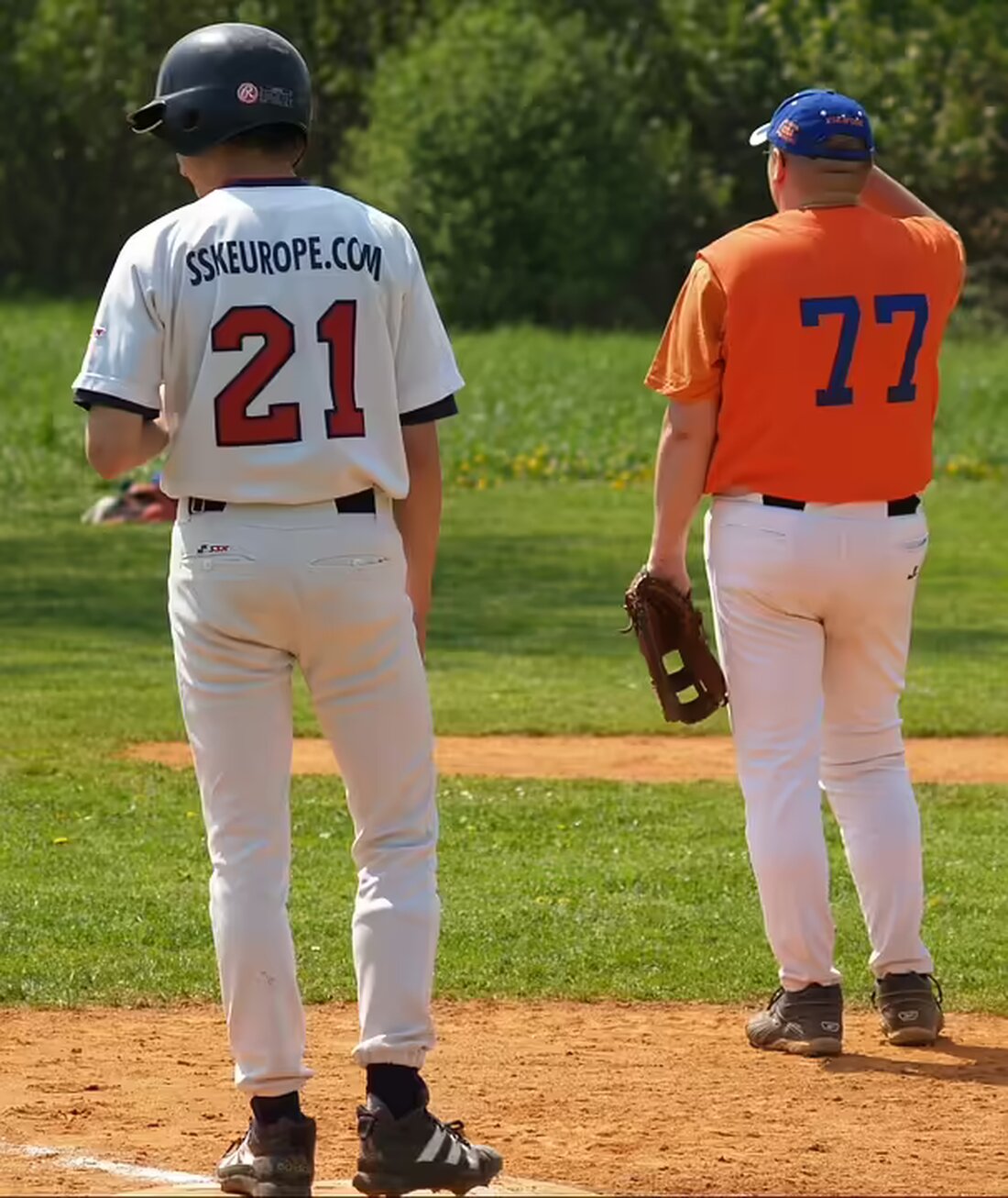 Die Herbstmeisterschaft in den steirischen Ligen ist zu Ende. Gamlitz und Hengsberg strahlen als Herbstmeister, während der SV Wildon am Tabellenende überwintert. Ein Rückblick auf die Saisonhälfte.