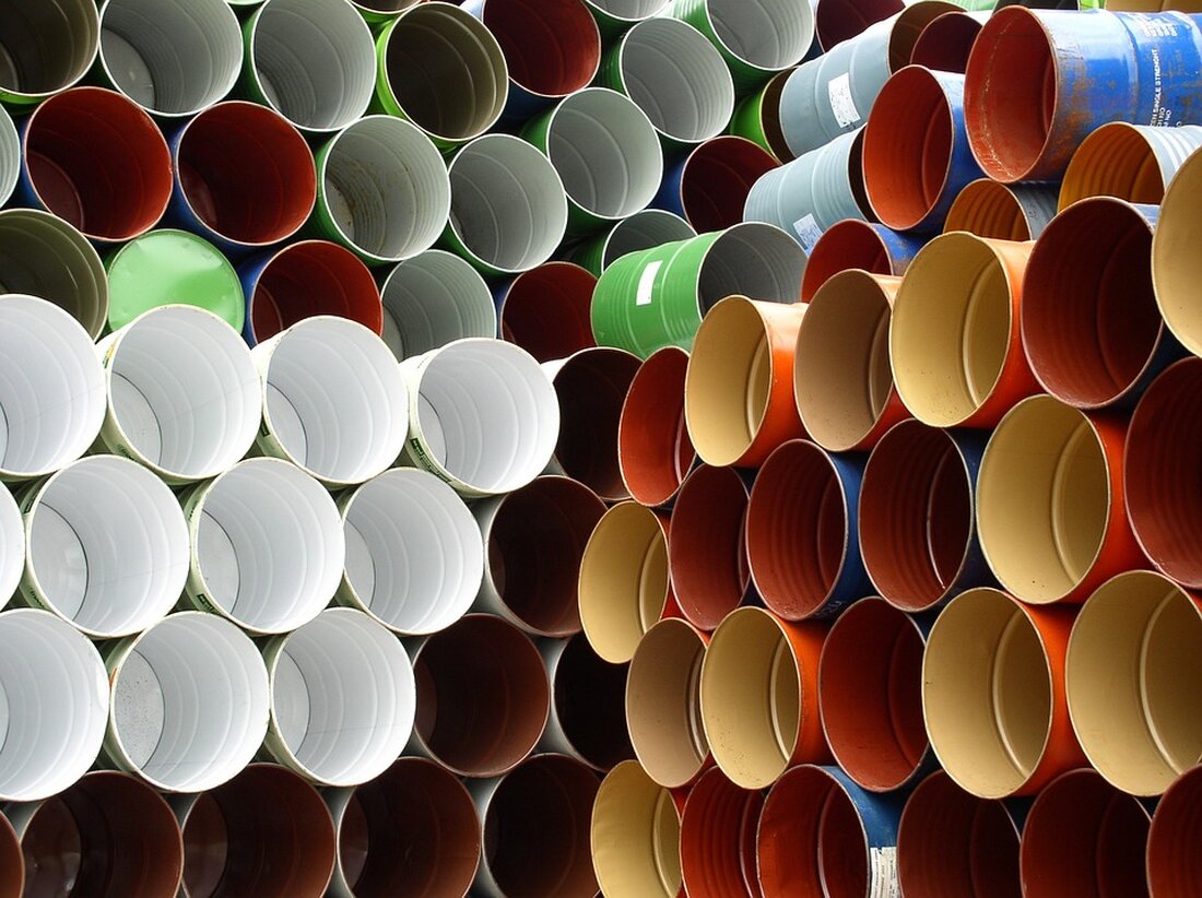 Im Zuge des Hochwassers im Herbst wurden 60 Tonnen Sperrmüll aus dem Bezirk Zwettl am TÜPl Allentsteig zwischengelagert. Wegen der Überflutung blieb die Müllverbrennungsanlage Dürnrohr geschlossen.