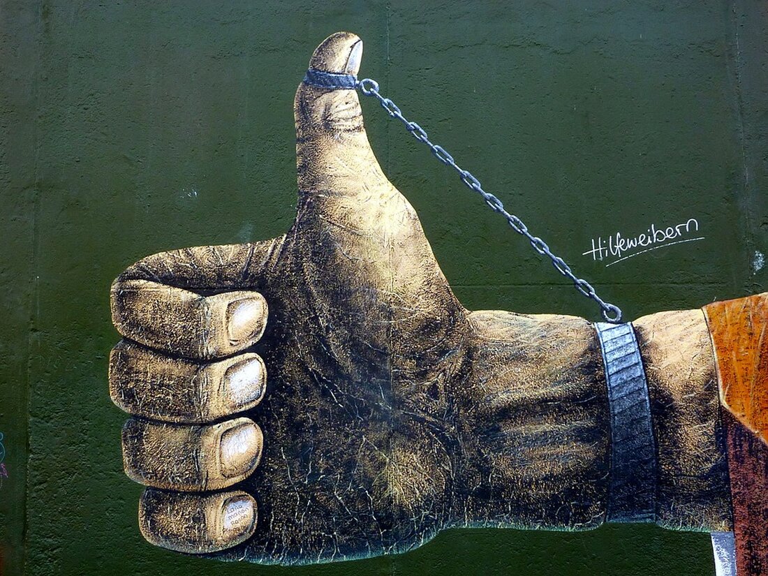 Entdecken Sie mit der "Streetart-Citymap" die dynamische Graffitikunst in Innsbruck! Erfahren Sie mehr über farbenfrohe Murals und die Künstler hinter diesen urbanen Meisterwerken.