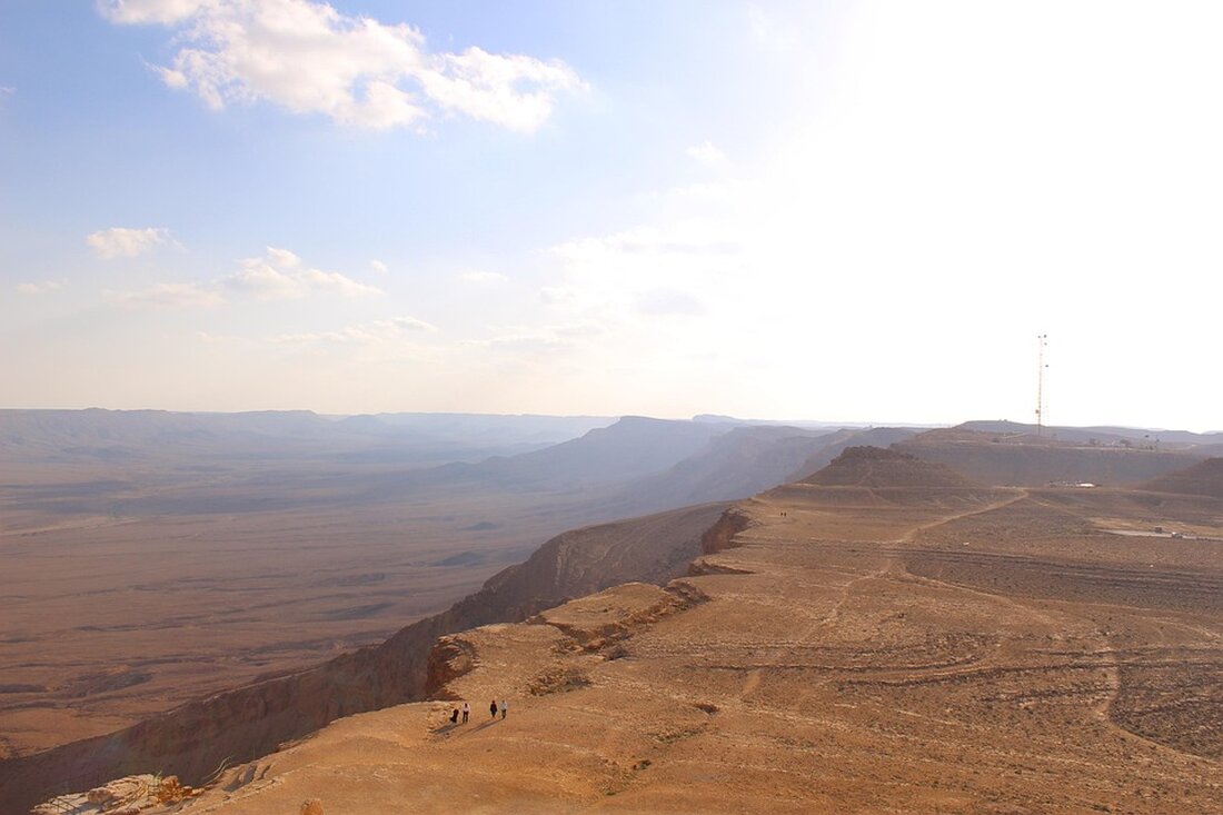 Israel intensiviert seine Offensive im Gazastreifen, während Premier Netanyahu vor einem möglichen Verlust internationaler Unterstützung wegen der drohenden Hungersnot warnt. Erfahren Sie hier die aktuellen Entwicklungen.