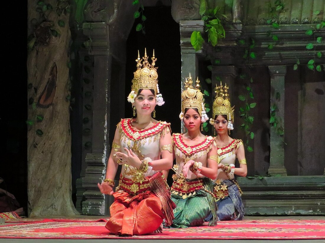 Cambodia und Thailand haben nach Tagen intensiver Kämpfe an der Grenze zugestimmt, Gespräche über einen Waffenstillstand aufzunehmen. US-Präsident Trump unterstützt die Friedensbemühungen.