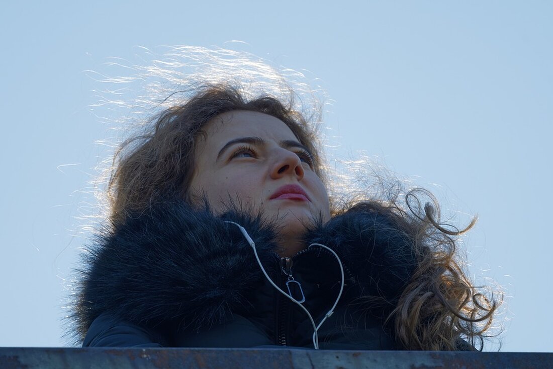 Wiener Ordensspitäler verzeichnen 4.450 Augen-OPs im Jahr 2023. Die steigende Zahl von Katarakt-Eingriffen spiegelt den Gesundheitsbedarf der älteren Bevölkerung wider.