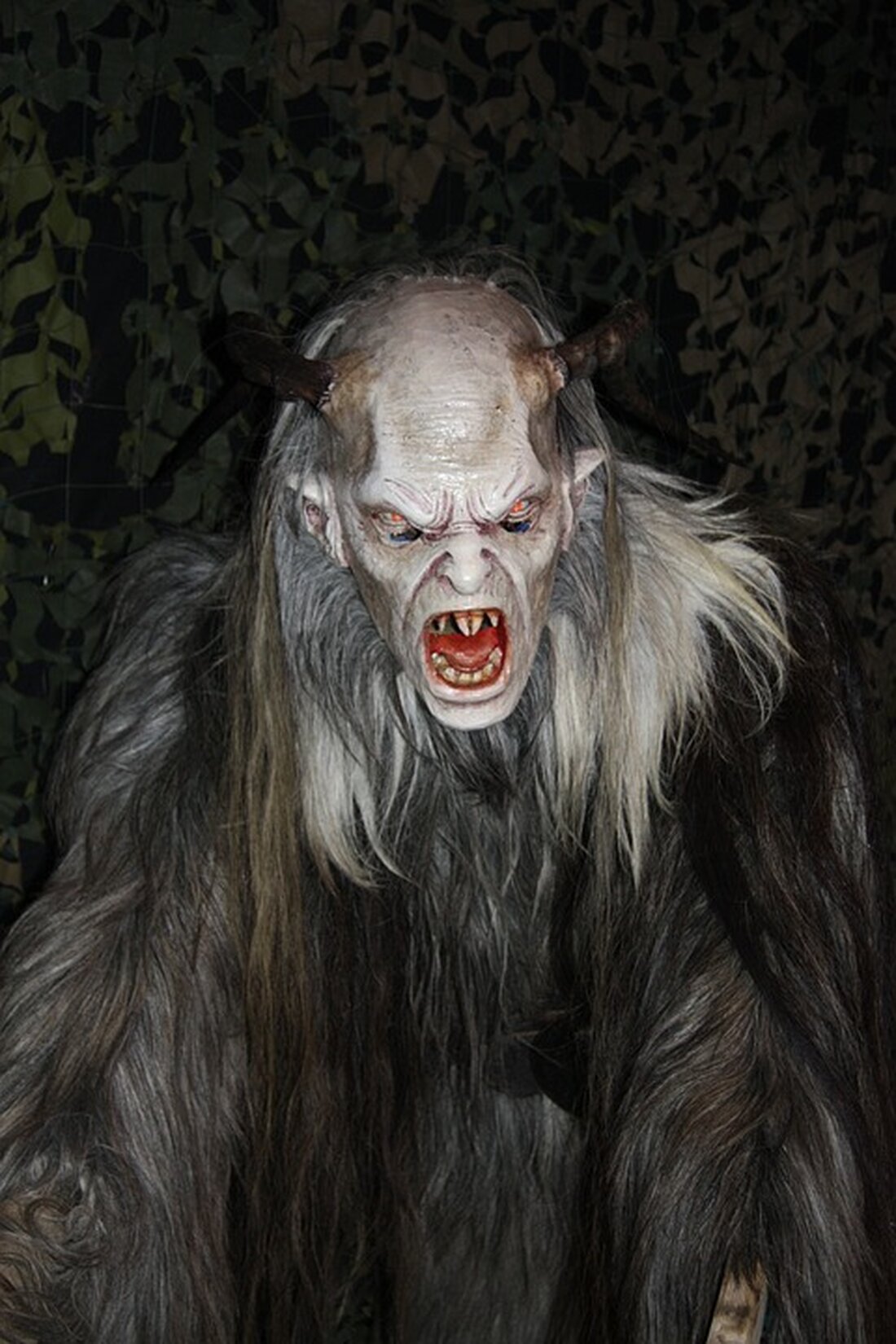 Nach 6 Jahren Pause findet der Adventmarkt in Kleinraming statt! Erleben Sie Tuifl, Krampus und Perchten – eine herzliche Einladung von 10 Vereinen unter Tania Sachsenhofer. Seien Sie dabei!
