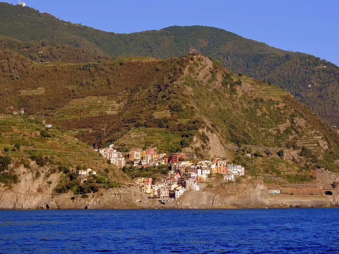 Die Korneuburger Handballerinnen setzen ihren Siegeslauf fort und übernehmen die Tabellenspitze der WHA Meisterliga nach einem knappen Derby-Sieg. Erleben Sie die Highlights ihres beeindruckenden Spiels!