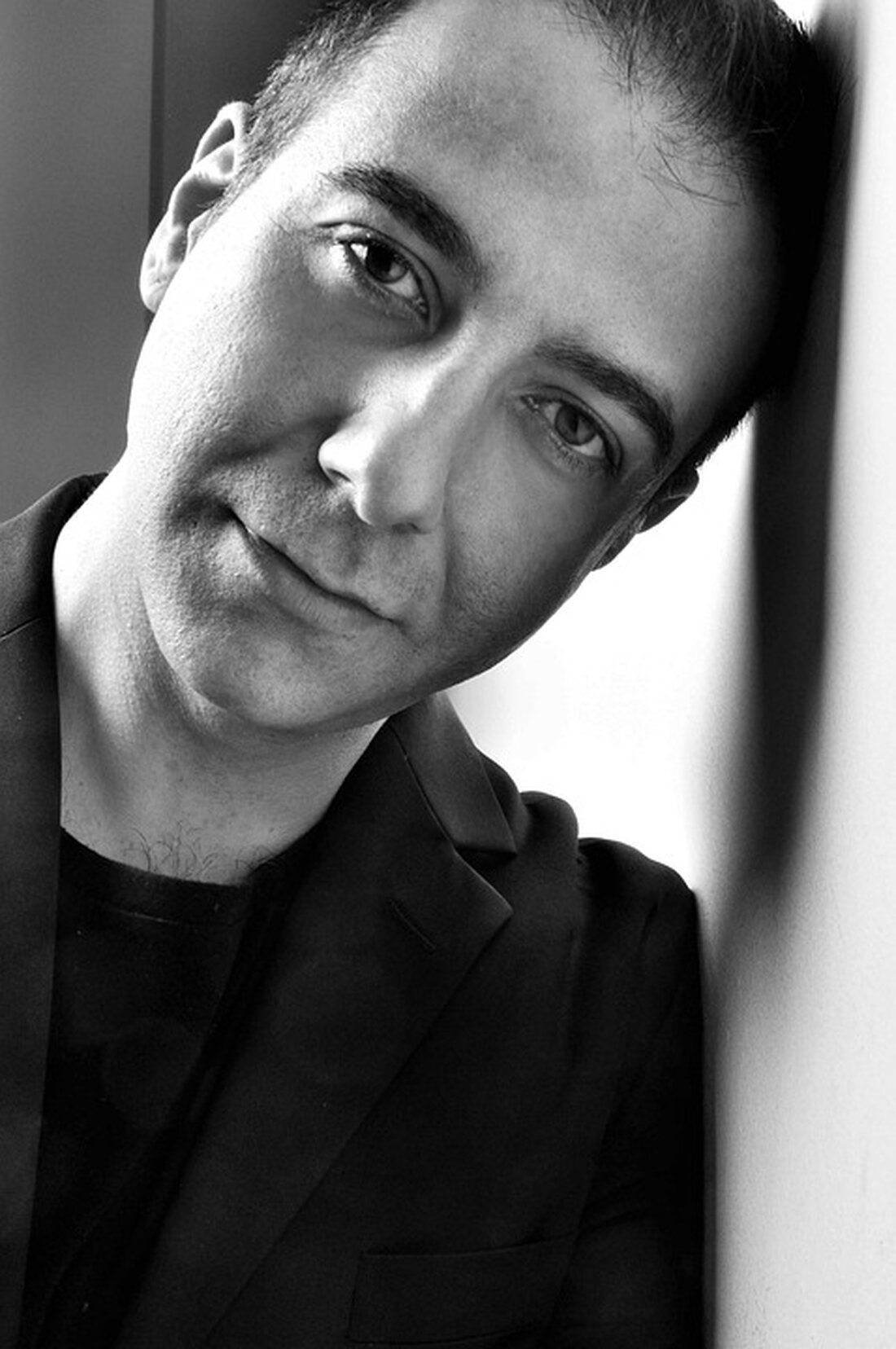 Erleben Sie die fesselnde Lesung der preisgekrönten Autorin Alex Beer im Rahmen des Krimivember Festivals am 26. November 2024. Ein Muss für alle Krimifreunde und Literaturenthusiasten!