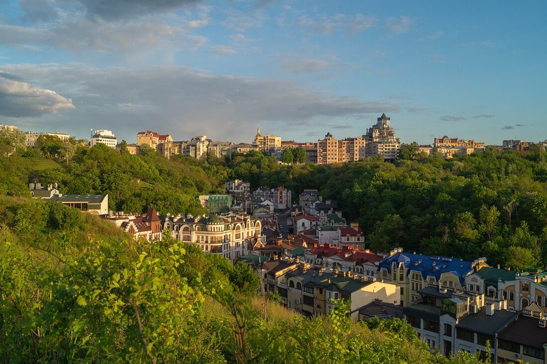 Femere Nachrichten aus der Ukraine: Kyiv bietet ukrainische Kollaborateure im Austausch an, um illegal festgehaltene Zivilisten aus Russland zu befreien. Menschenrechtsgruppen äußern Bedenken.