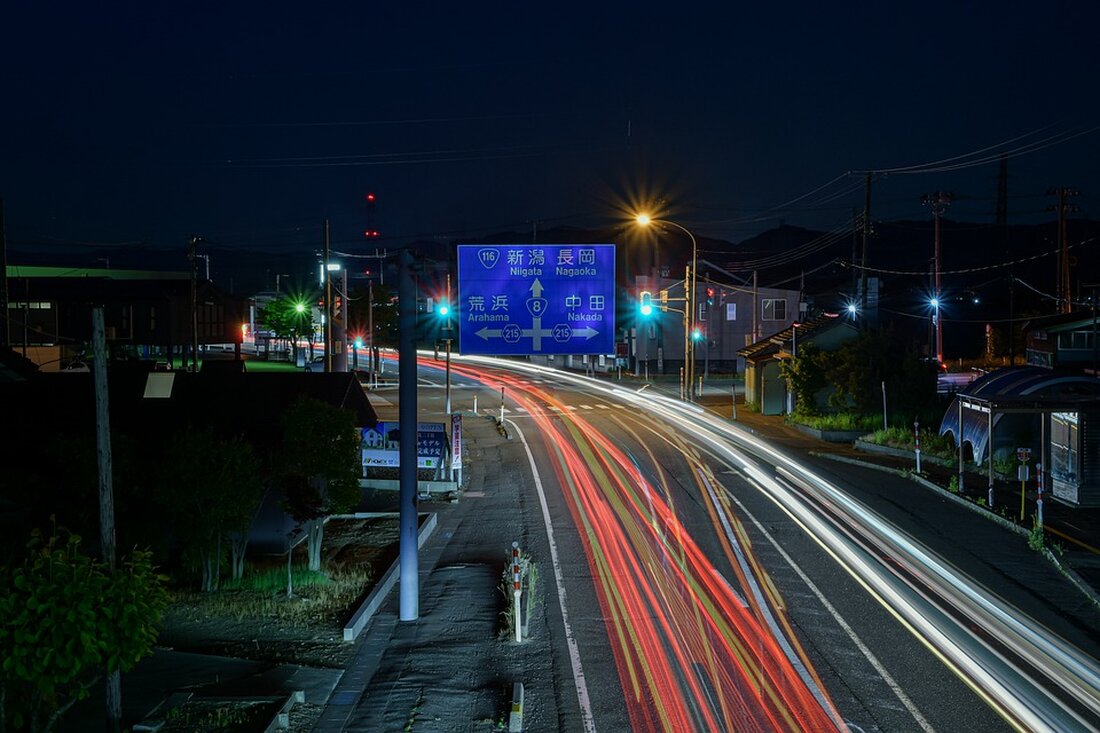 Entdecken Sie die ultra-dünnen, flexiblen Solarzellen von Toyota, die in tragbaren Westen integriert sind und bei Expo 2025 in Osaka eingesetzt werden. Leicht, effizient und innovativ!