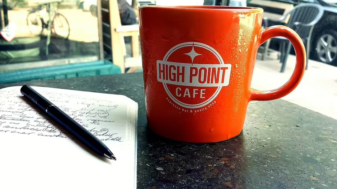 Das Leonhardifest in Feldkirchen erlebte mit Bischof Manfred Scheuer einen festlichen Höhepunkt. Festmesse und Pferdesegnung begeisterten die Besucher. Ein Feiertag voller Tradition und Gemeinschaft.