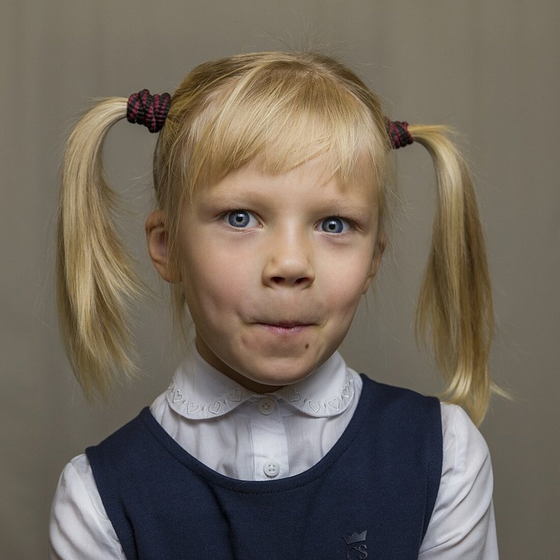 Lisa aus Obernberg, das BezirksRundSchau Christkind, entdeckt die Welt auf ihre ganz eigene Weise. Ihre besondere Perspektive ist inspirierend und zeigt, wie Kinder mit Erkrankungen die Welt sehen.