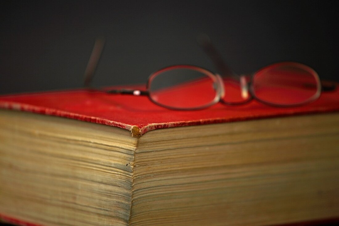 Erleben Sie 100 Jahre „Zauberberg“ von Thomas Mann und entdecken Sie, welchen nachhaltigen Einfluss dieser europäische Klassiker auf die Literatur und das heutige Leben hat. Informative Einblicke und aktuelle Buchtipps!