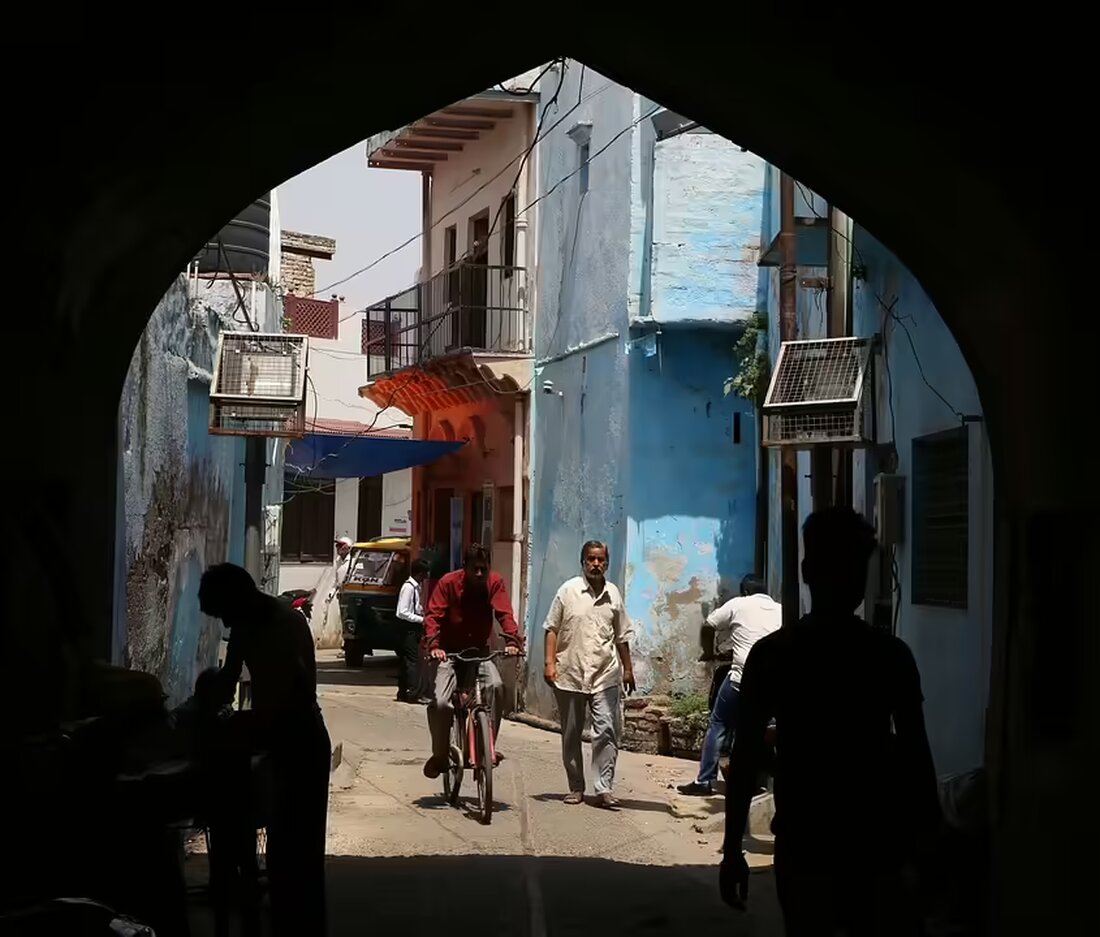 Erleben Sie die Vielfalt des Laakirchner Martinimarkts am 16. und 17. November. Kunsthandwerk, traditionelle Musik und herbstliche Genüsse warten auf die ganze Familie im Kulturzentrum ALFA.